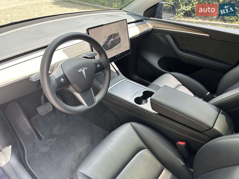 Внедорожник / Кроссовер Tesla Model Y 2023 в Львове