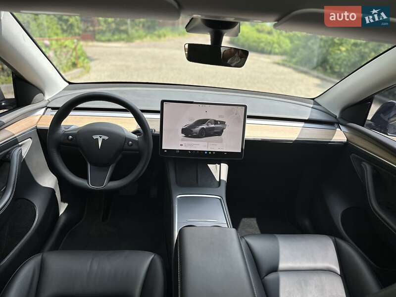 Внедорожник / Кроссовер Tesla Model Y 2023 в Львове