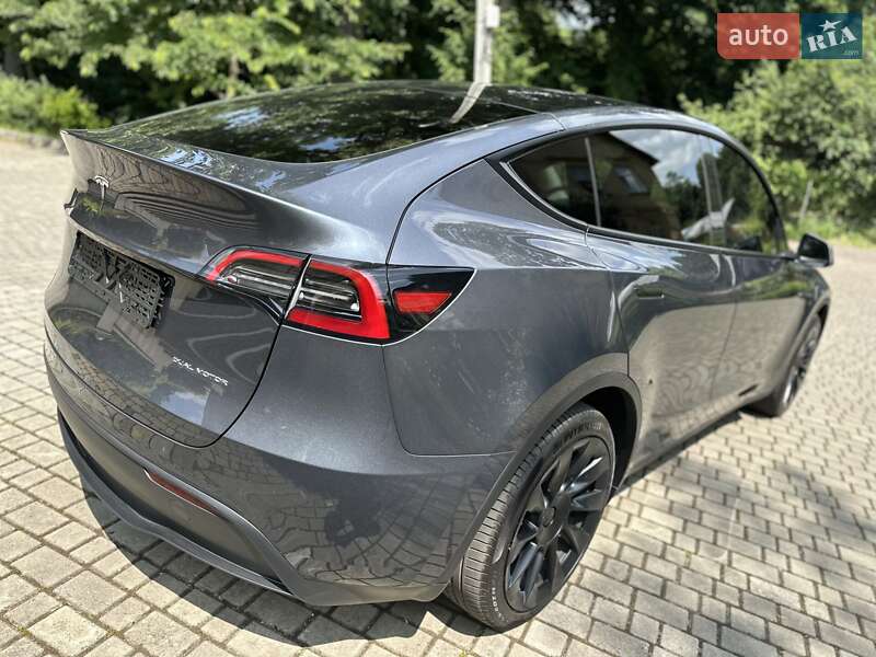 Внедорожник / Кроссовер Tesla Model Y 2023 в Львове