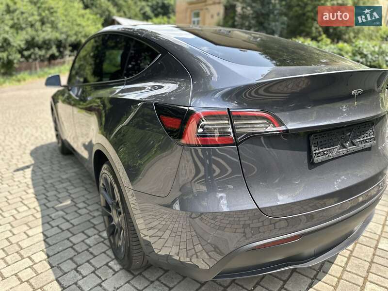 Внедорожник / Кроссовер Tesla Model Y 2023 в Львове