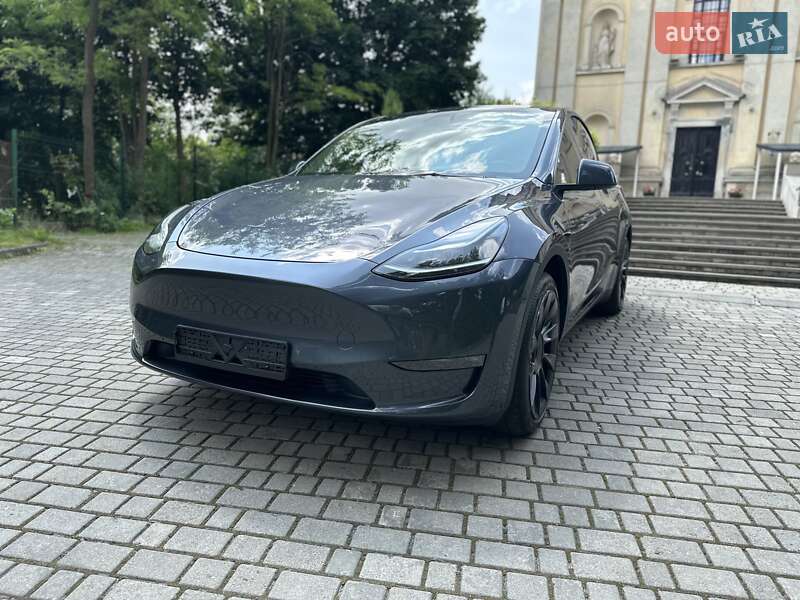 Внедорожник / Кроссовер Tesla Model Y 2023 в Львове