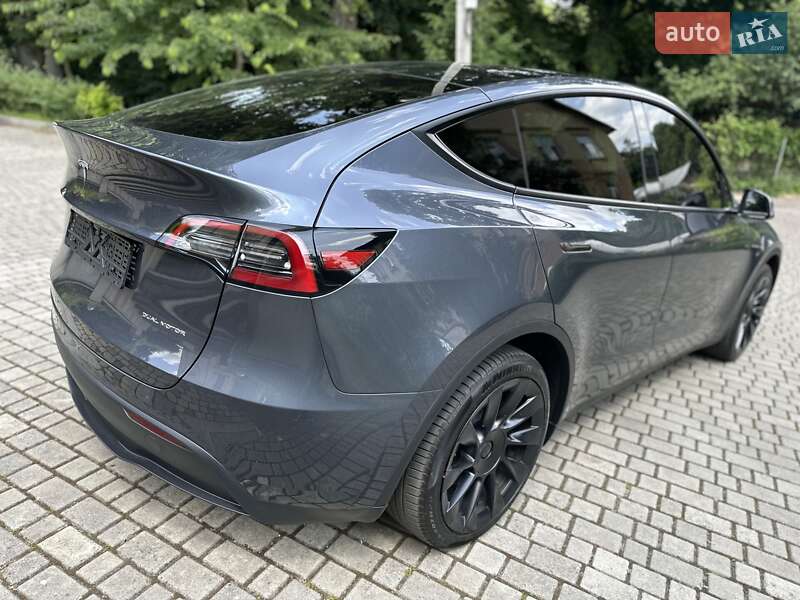 Внедорожник / Кроссовер Tesla Model Y 2023 в Львове