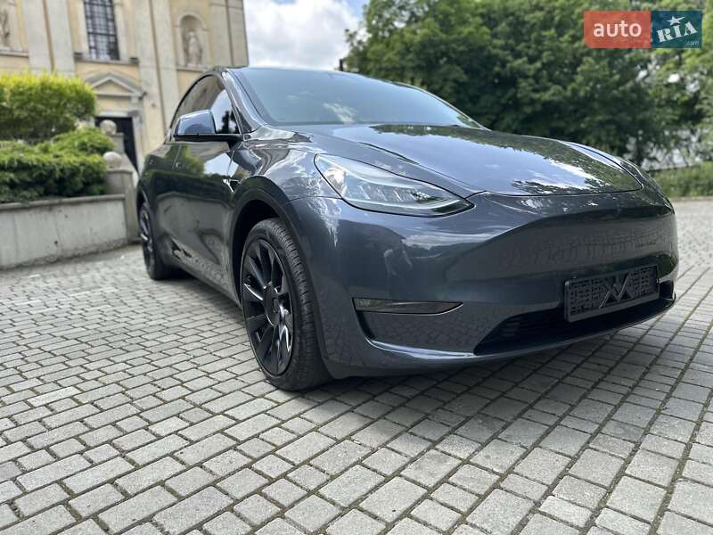Внедорожник / Кроссовер Tesla Model Y 2023 в Львове