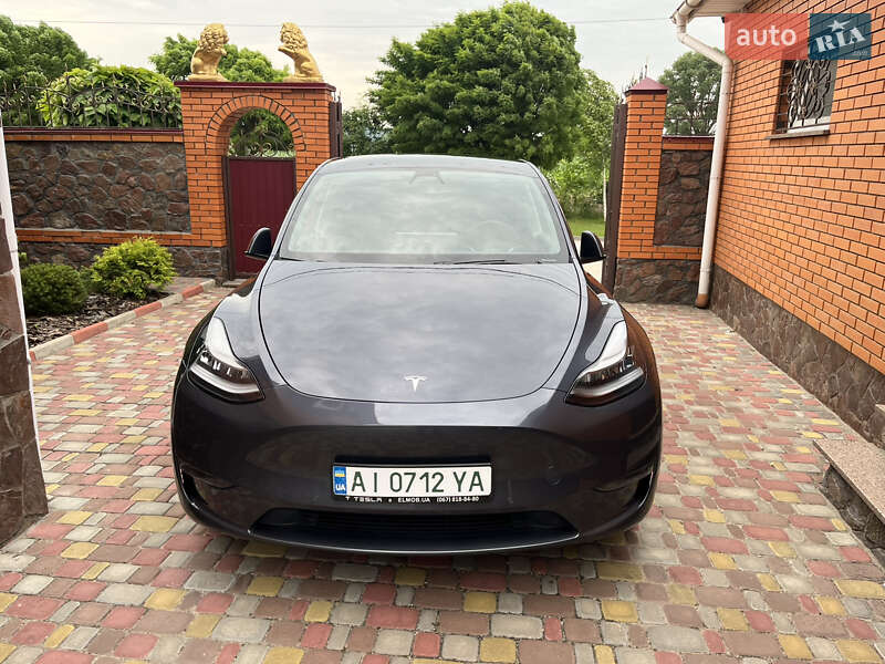 Tesla Model Y 2020