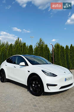 Внедорожник / Кроссовер Tesla Model Y 2023 в 