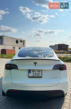 Внедорожник / Кроссовер Tesla Model Y 2023 в 