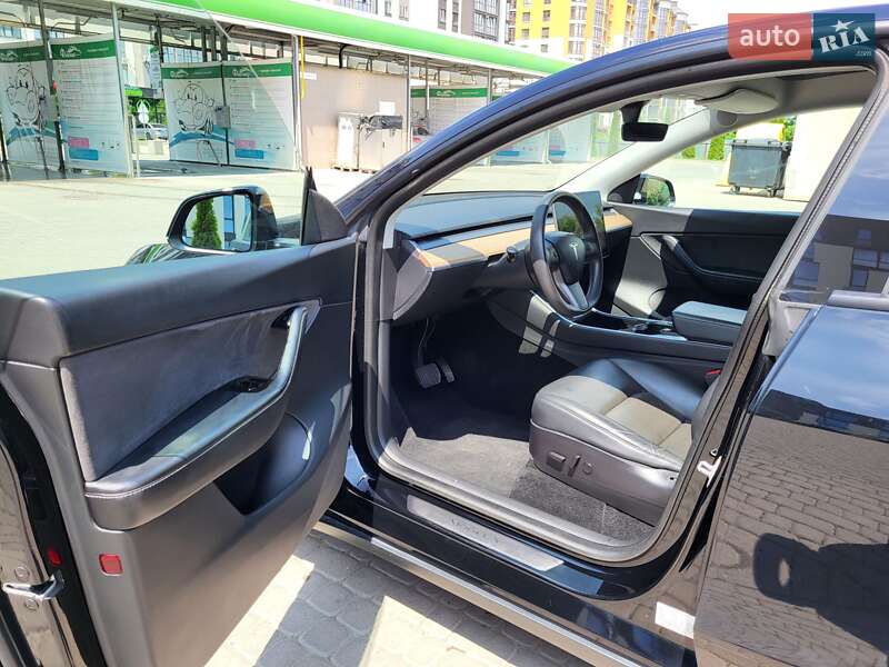 Позашляховик / Кросовер Tesla Model Y 2020 в Івано-Франківську