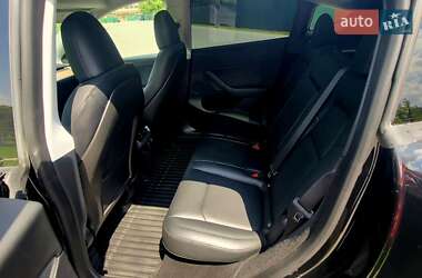 Внедорожник / Кроссовер Tesla Model Y 2023 в 