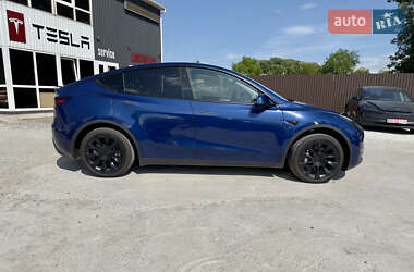 Внедорожник / Кроссовер Tesla Model Y 2024 в 