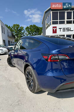 Внедорожник / Кроссовер Tesla Model Y 2024 в 