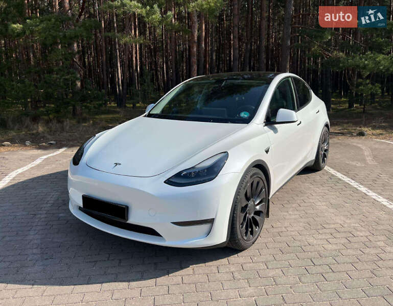 Tesla Model Y 2022