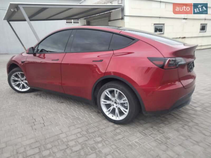 Внедорожник / Кроссовер Tesla Model Y 2024 в 