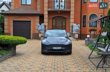 Внедорожник / Кроссовер Tesla Model Y 2024 в 