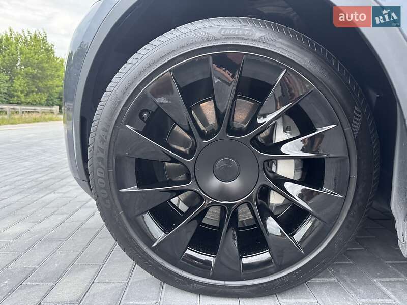 Внедорожник / Кроссовер Tesla Model Y 2023 в Виннице