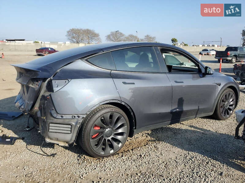 Внедорожник / Кроссовер Tesla Model Y 2022 в Новояворовске