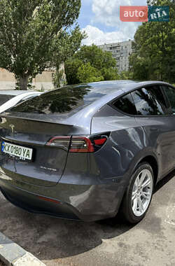 Внедорожник / Кроссовер Tesla Model Y 2023 в 