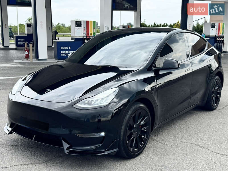 Позашляховик / Кросовер Tesla Model Y 2023 в 