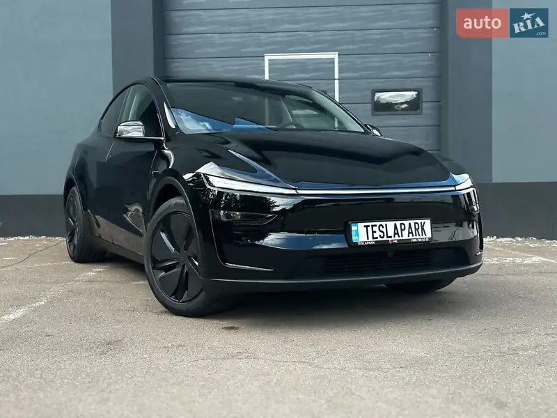 Внедорожник / Кроссовер Tesla Model Y 2025 в 