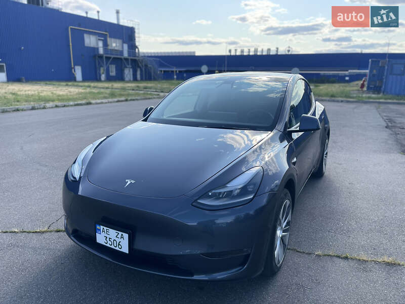 Tesla Model Y 2022