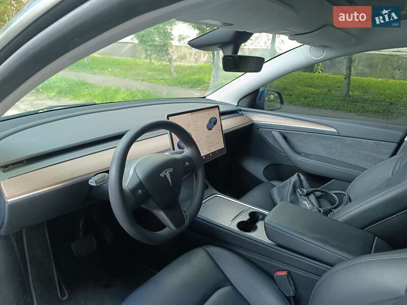 Внедорожник / Кроссовер Tesla Model Y 2023 в Киеве