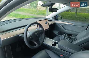 Позашляховик / Кросовер Tesla Model Y 2023 в 