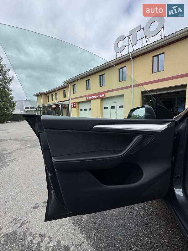 Внедорожник / Кроссовер Tesla Model Y 2023 в Киеве фото 18 Внедорожник / Кроссовер Tesla Model Y 2023 в Киеве