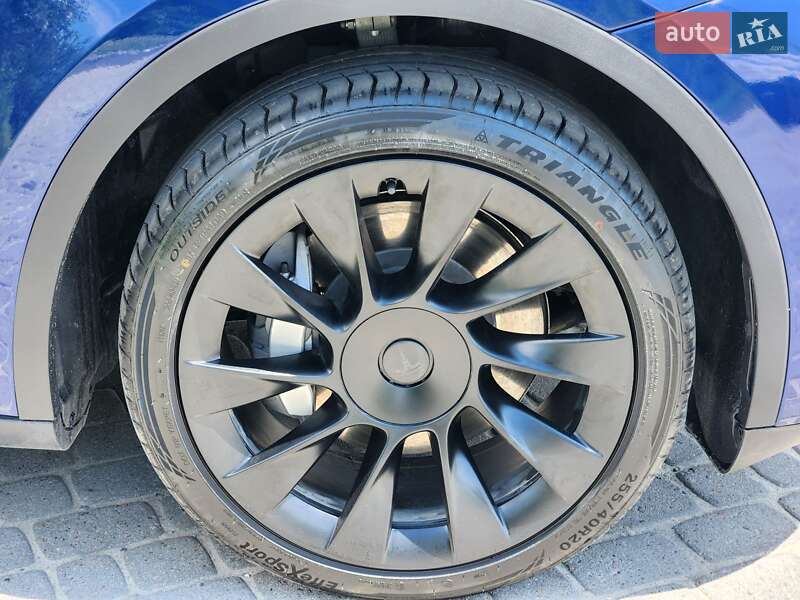 Внедорожник / Кроссовер Tesla Model Y 2022 в Львове