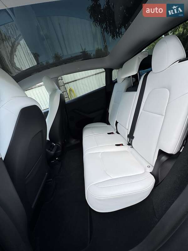 Внедорожник / Кроссовер Tesla Model Y 2023 в Киеве фото 28 Внедорожник / Кроссовер Tesla Model Y 2023 в Киеве