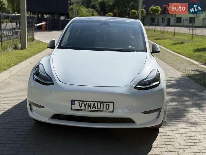 Tesla Model Y 2023