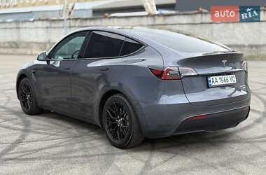 Позашляховик / Кросовер Tesla Model Y 2023 в 