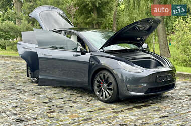 Внедорожник / Кроссовер Tesla Model Y 2024 в 