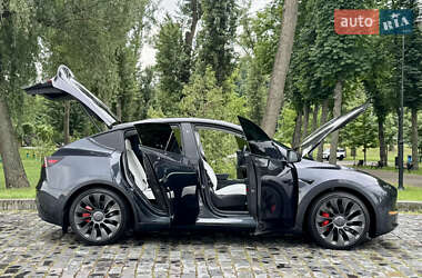 Внедорожник / Кроссовер Tesla Model Y 2024 в 