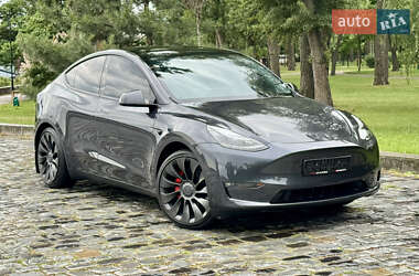 Внедорожник / Кроссовер Tesla Model Y 2024 в Киеве