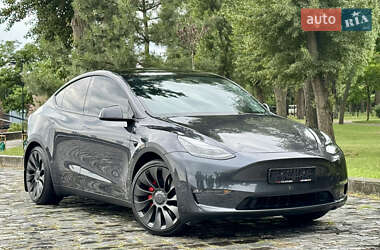 Внедорожник / Кроссовер Tesla Model Y 2024 в 