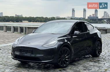 Внедорожник / Кроссовер Tesla Model Y 2024 в 