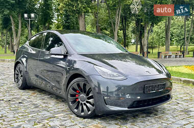 Внедорожник / Кроссовер Tesla Model Y 2024 в 