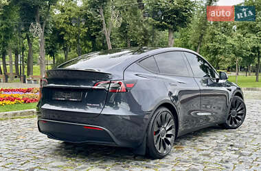 Внедорожник / Кроссовер Tesla Model Y 2024 в 