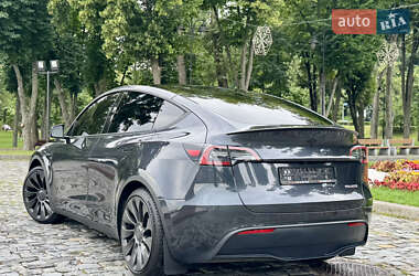 Внедорожник / Кроссовер Tesla Model Y 2024 в 