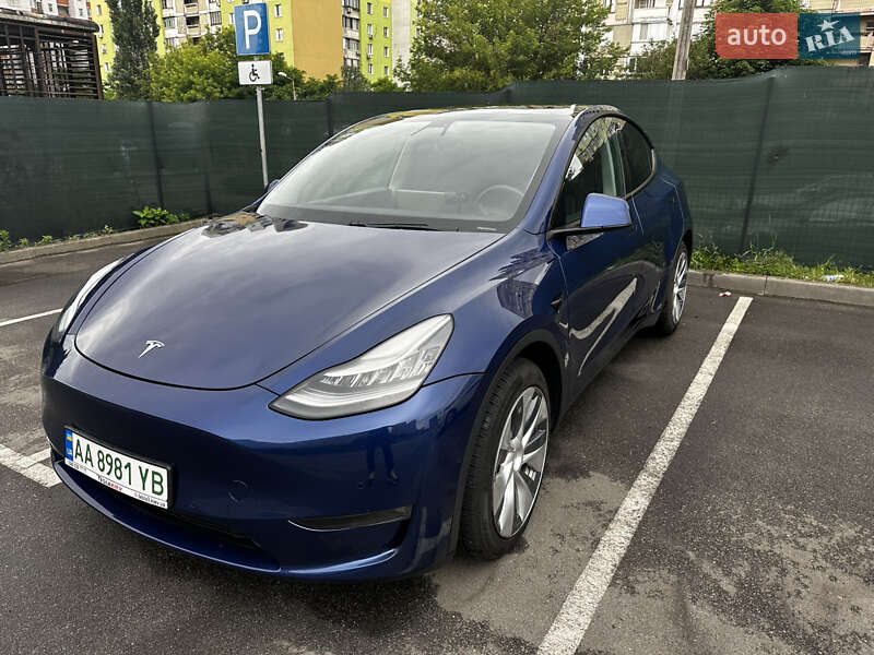Внедорожник / Кроссовер Tesla Model Y 2020 в Киеве