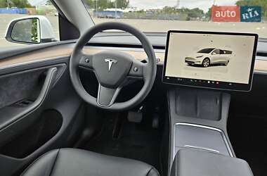 Внедорожник / Кроссовер Tesla Model Y 2024 в 