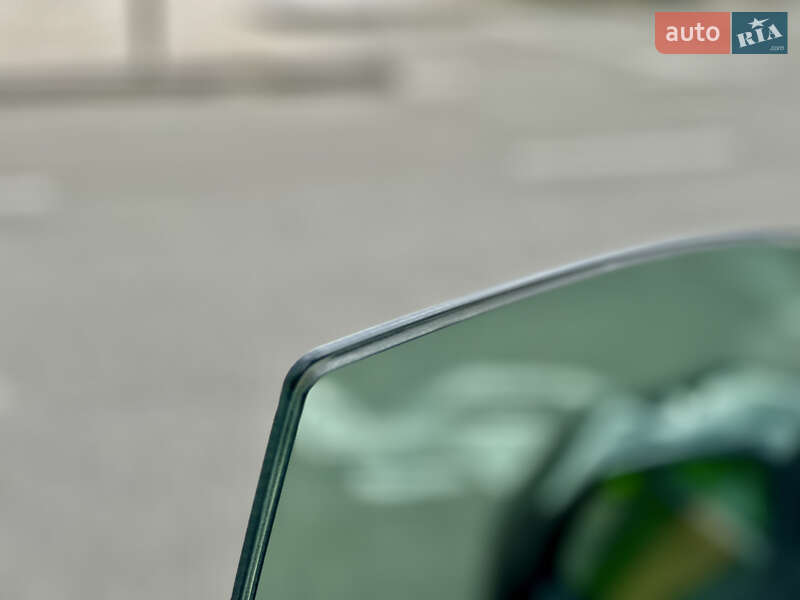 Внедорожник / Кроссовер Tesla Model Y 2024 в Киеве