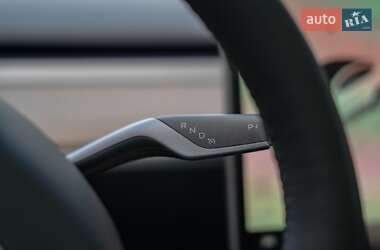 Позашляховик / Кросовер Tesla Model Y 2022 в 