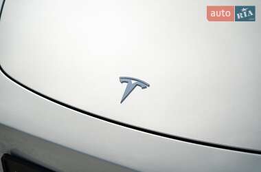 Позашляховик / Кросовер Tesla Model Y 2022 в 