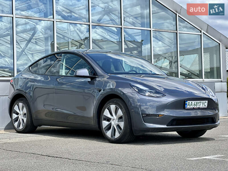 Внедорожник / Кроссовер Tesla Model Y 2023 в Киеве