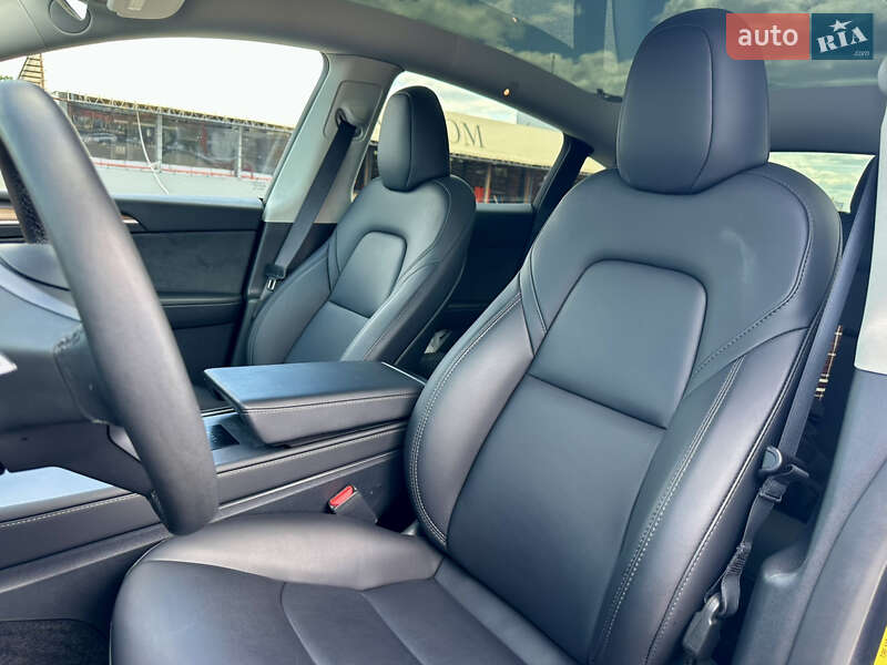 Внедорожник / Кроссовер Tesla Model Y 2023 в Киеве