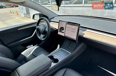 Внедорожник / Кроссовер Tesla Model Y 2023 в 