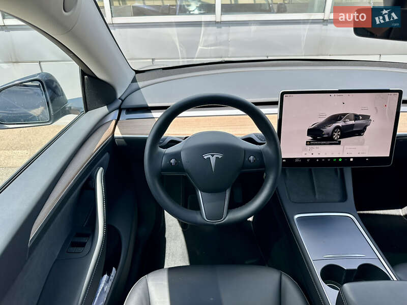 Внедорожник / Кроссовер Tesla Model Y 2023 в Киеве