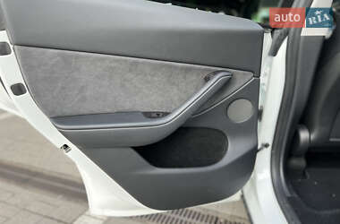 Внедорожник / Кроссовер Tesla Model Y 2022 в 