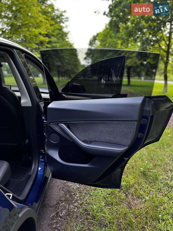 Позашляховик / Кросовер Tesla Model Y 2024 в Ніжині