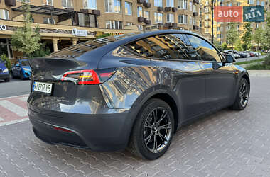 Внедорожник / Кроссовер Tesla Model Y 2021 в 